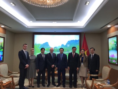 Univerzitné udalosti » Podpredseda vlády Vietnamu podporuje spoluprácu EU v Bratislave s vietnamskými univerzitami