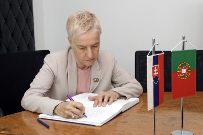 Veľvyslankyňa Portugalska navštívila Ekonomickú univerzitu v Bratislave