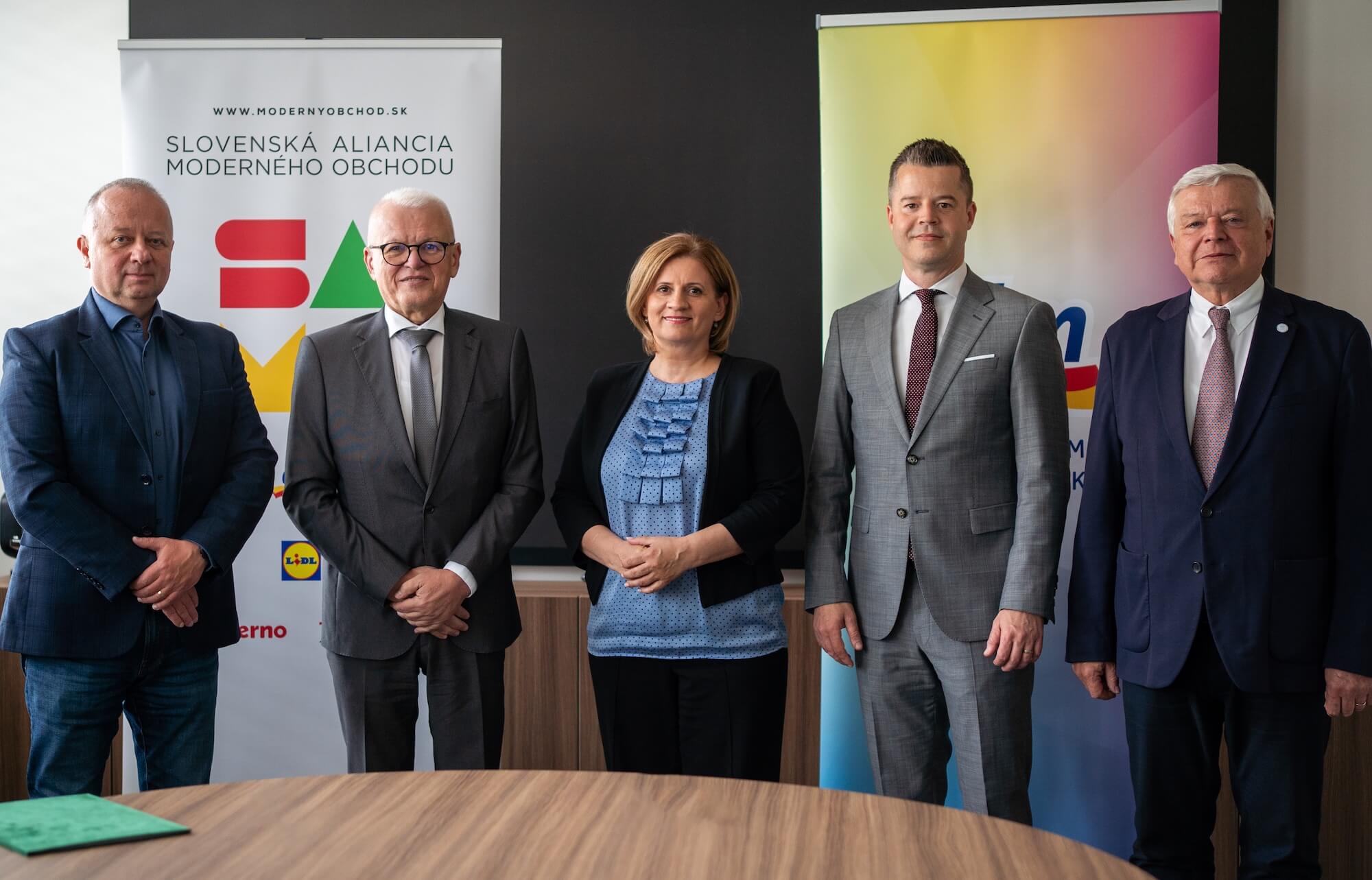 EUBA a SAMO pripravili nový bakalársky program pre moderný obchod. Cieli aj na ľudí z praxe