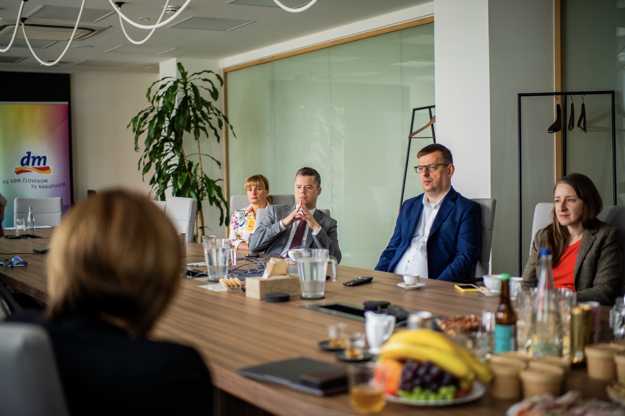 EUBA a SAMO pripravili nový bakalársky program pre moderný obchod. Cieli aj na ľudí z praxe