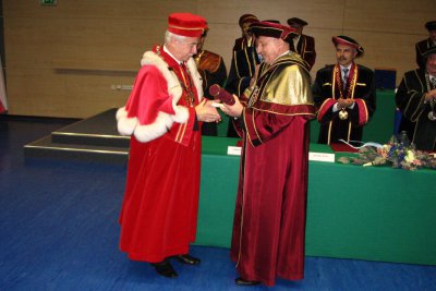 Udelenie titulu Doctor honoris causa prof. Hindlsovi