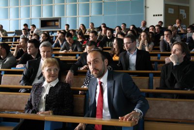 Univerzitné udalosti » Vrcholoví manažéri prednášali študentom EU