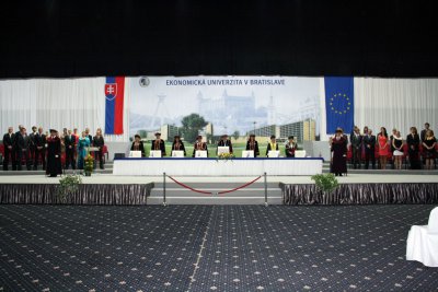 2000 nových inžinierov EU v Bratislave