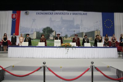 Promócie absolventov v akademickom roku 2012/2013