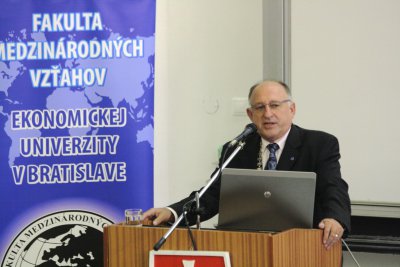 Imatrikulácia na FMV EU v Bratislave