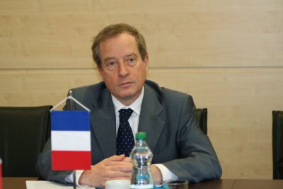 Prednáška francúzskeho veľvyslanca
