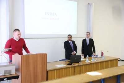 Prednáška indického veľvyslanca