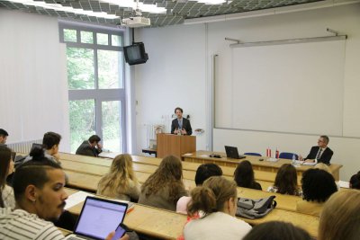 Univerzitné udalosti » Nový rakúsky veľvyslanec v SR prednášal na EUBA