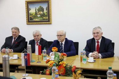 Zmluva s Ekonomickou univerzitou v Krakove
