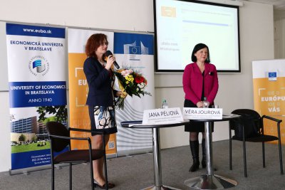 Univerzitné udalosti » Európska komisárka pre spravodlivosť, spotrebiteľov a rovnosť žien a mužov Věra Jourová navštívila EU v Bratislave