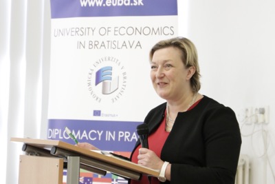 Univerzitné udalosti » 25th Edition of Diplomacy in Practice Launched by the Irish Ambassador