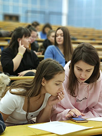 Zahraniční študenti z 22 štátov sveta na výmennom pobyte na EUBA v letnom semestri
