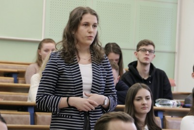 Rakúska veľvyslankyňa diskutovala so študentmi o dôležitosti multilaterálnej diplomacie
