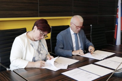 Ekonomická univerzita v Bratislave potvrdila spoluprácu s mestom Topoľčany a začína spoluprácu s mestom Piešťany