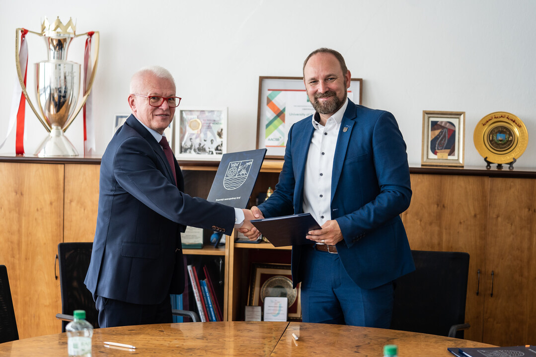 The Trnava self-governing region (TTSK) is starting to cooperate with the University of Economics in Bratislava