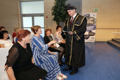 Promócie absolventov Univerzity tretieho veku Ekonomickej univerzity v Bratislave