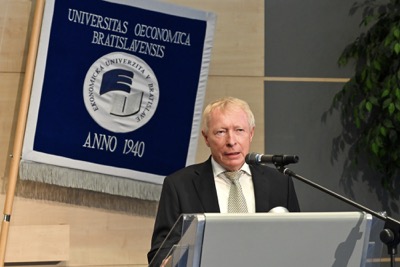 Ekonomická univerzita v Bratislave otvorila už 83. akademický rok