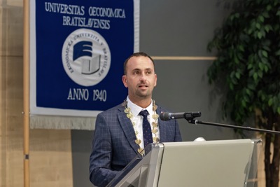 Univerzita tretieho veku Ekonomickej univerzity v Bratislave otvorila nový akademický rok