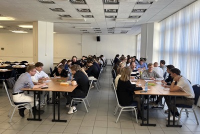 Projekt Central Europe Connect už po 12. krát spojil študentov ekonomických univerzít z Bratislavy, Viedne a Varšavy