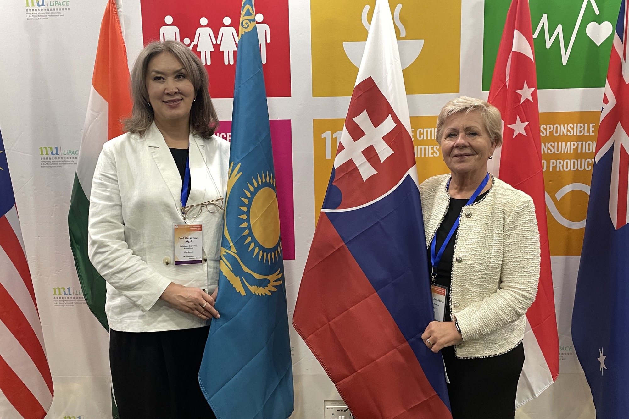 The University of the Third Age of the University of Economics in Bratislava presented itself in Hong Kong, Macau and Shenzhen