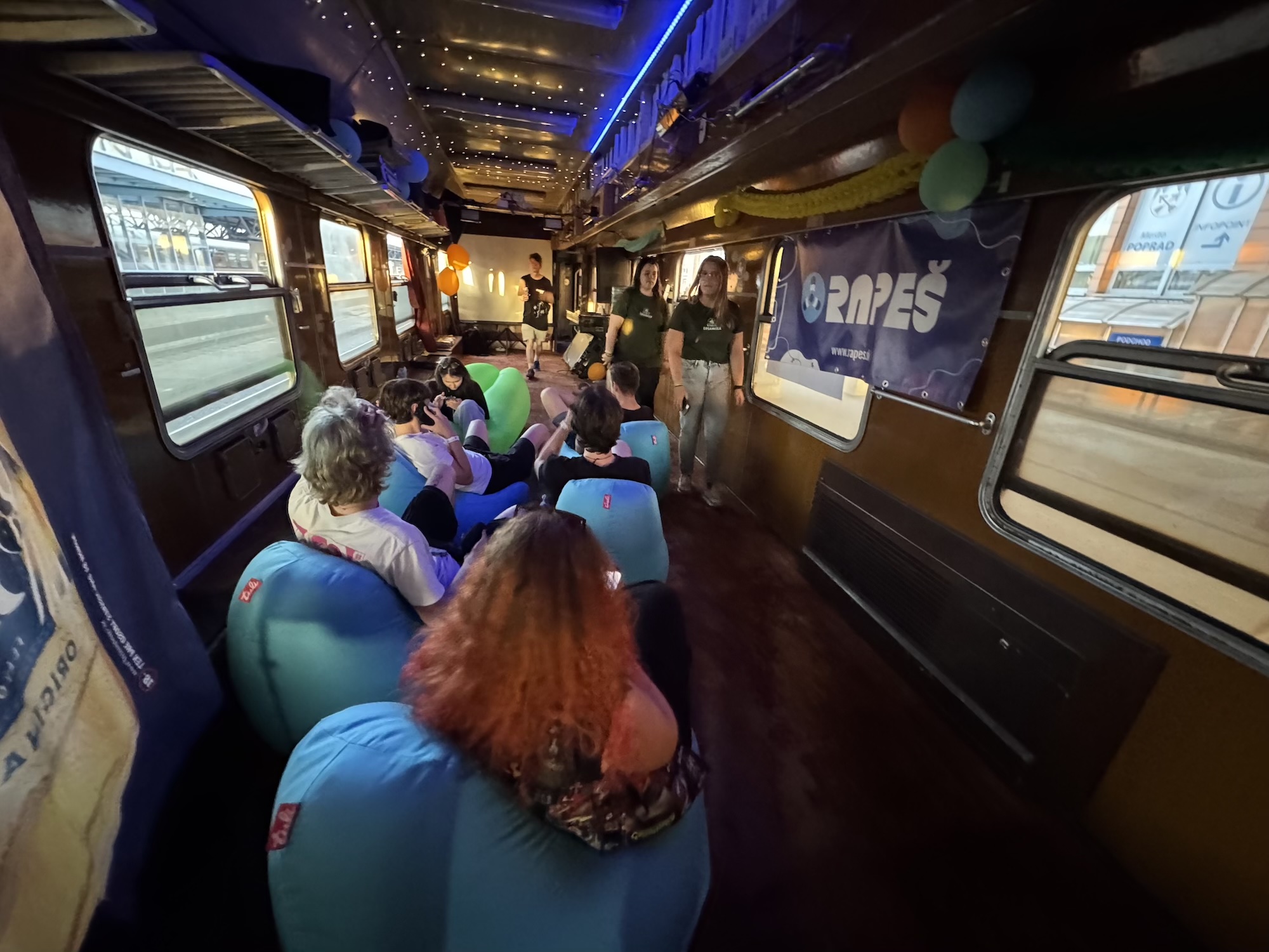 ESN Adventure Train: Zábava, priateľstvá a objavovanie  – všetko na jednej koľaji