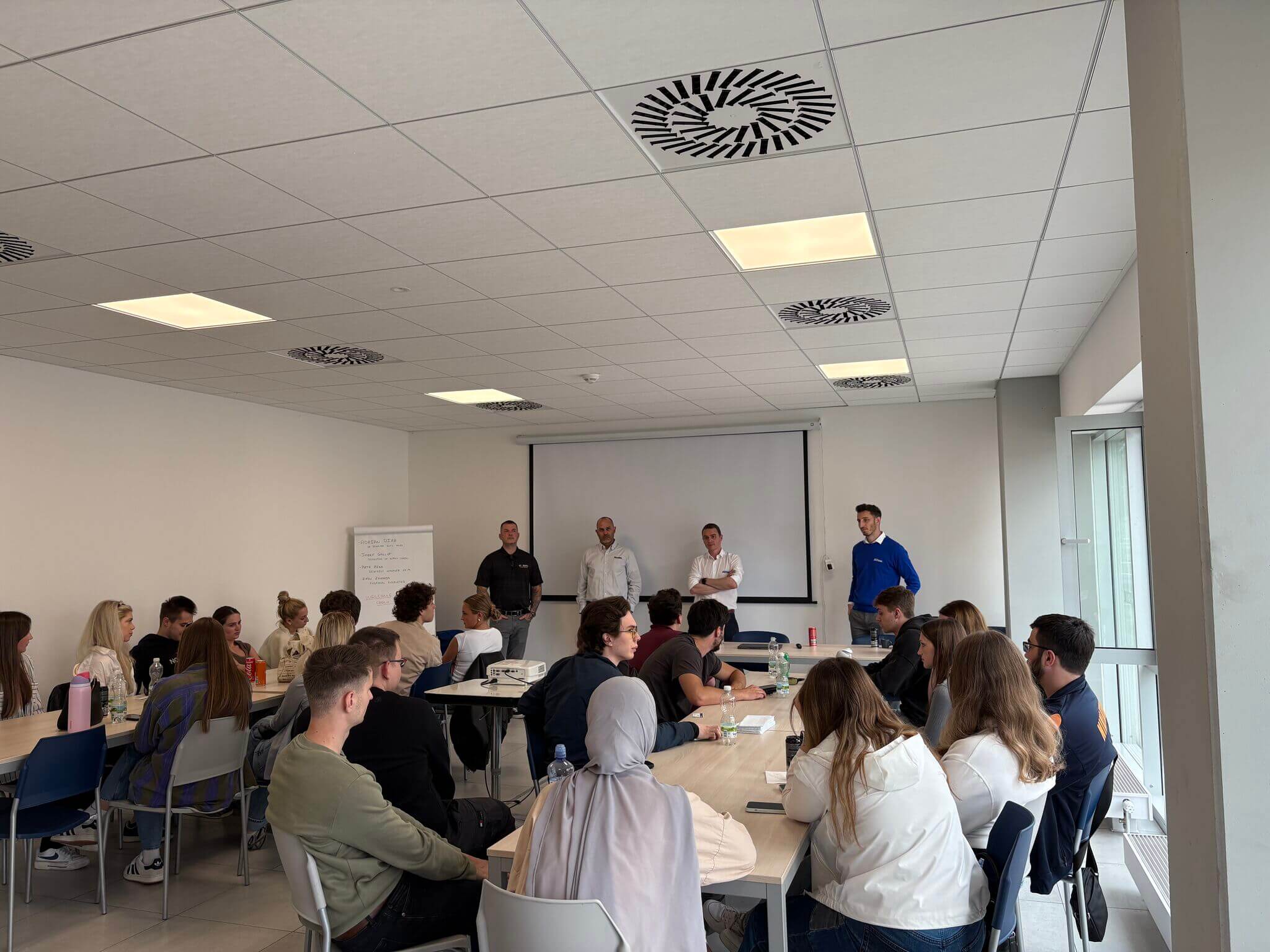 Úspešný 12. ročník International Business Consulting Program na EUBA