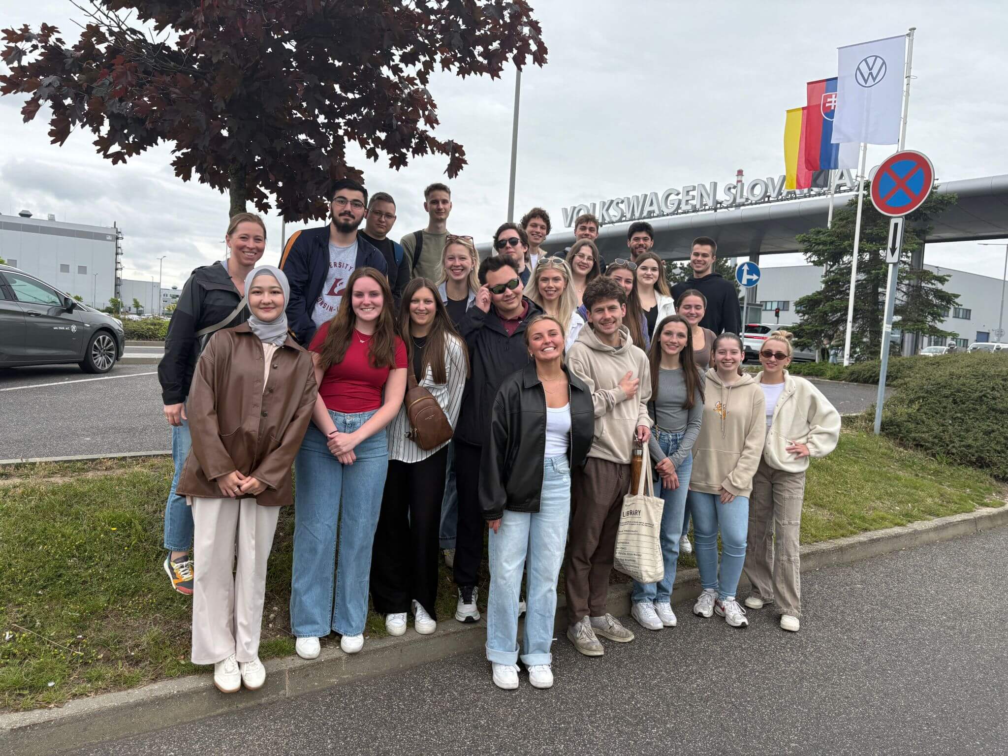 Úspešný 12. ročník International Business Consulting Program na EUBA