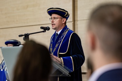 Blahoželanie čerstvým absolventom Ekonomickej univerzity v Bratislave