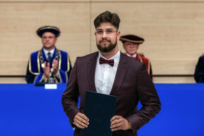 Blahoželanie čerstvým absolventom Ekonomickej univerzity v Bratislave