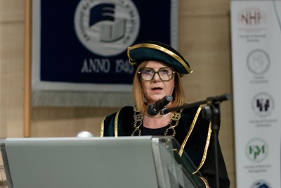 Prvé promócie v tomto akademickom roku patrili absolventom Univerzity tretieho veku EUBA
