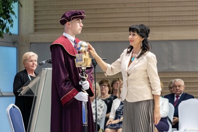 Prvé promócie v tomto akademickom roku patrili absolventom Univerzity tretieho veku EUBA