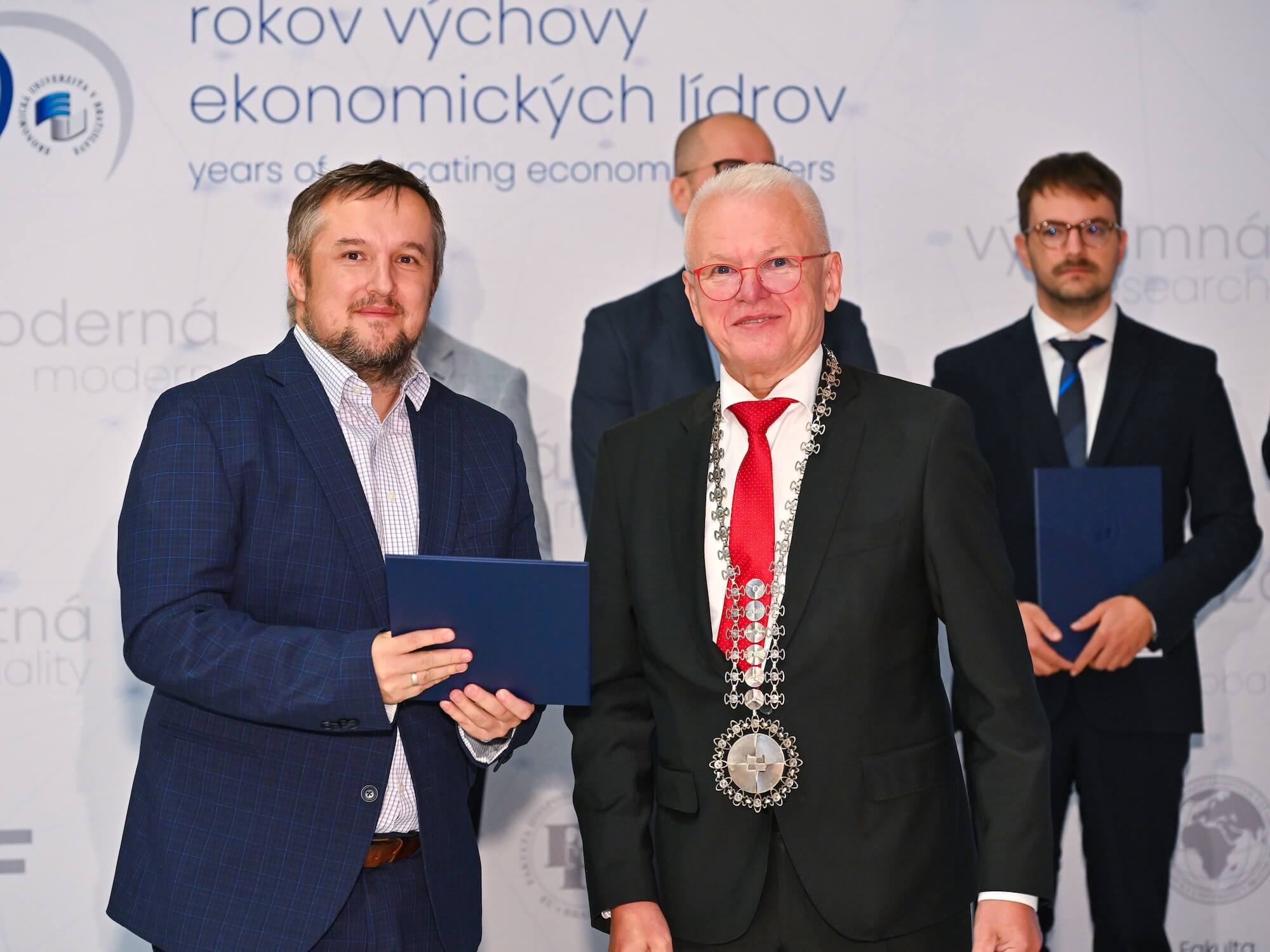 Rektor udelil Cenu EU v Bratislave za publikačnú činnosť a Cenu rektora Ekonomickej univerzity v Bratislave za ŠVOČ