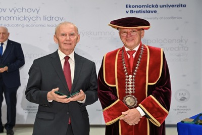 EUBA 85: Ocenenie za mimoriadny prínos k rozvoju univerzity