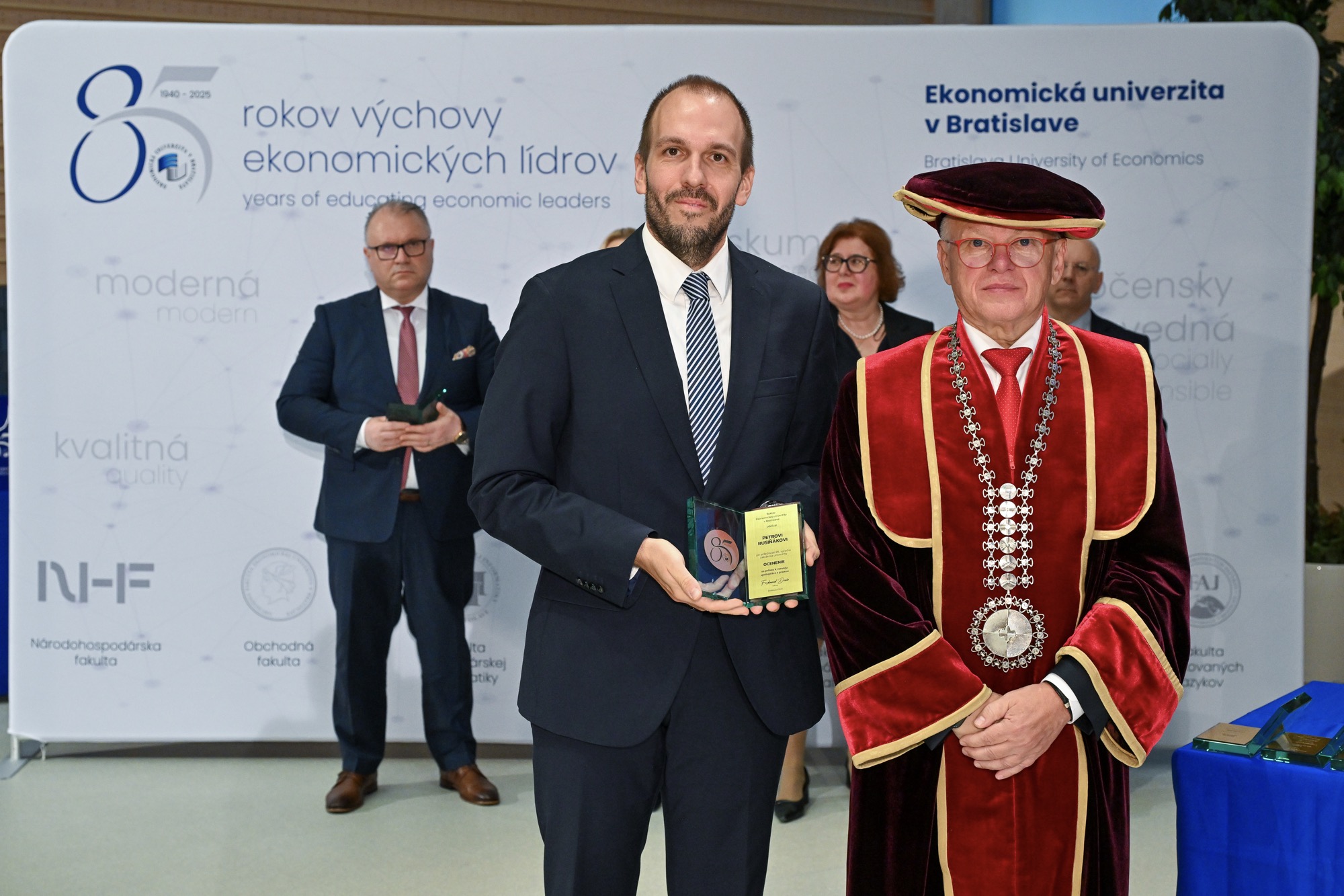 Ocenenia „Za prínos k rozvoju spolupráce s praxou“ pri príležitosti 85. výročia Ekonomickej univerzity v Bratislave