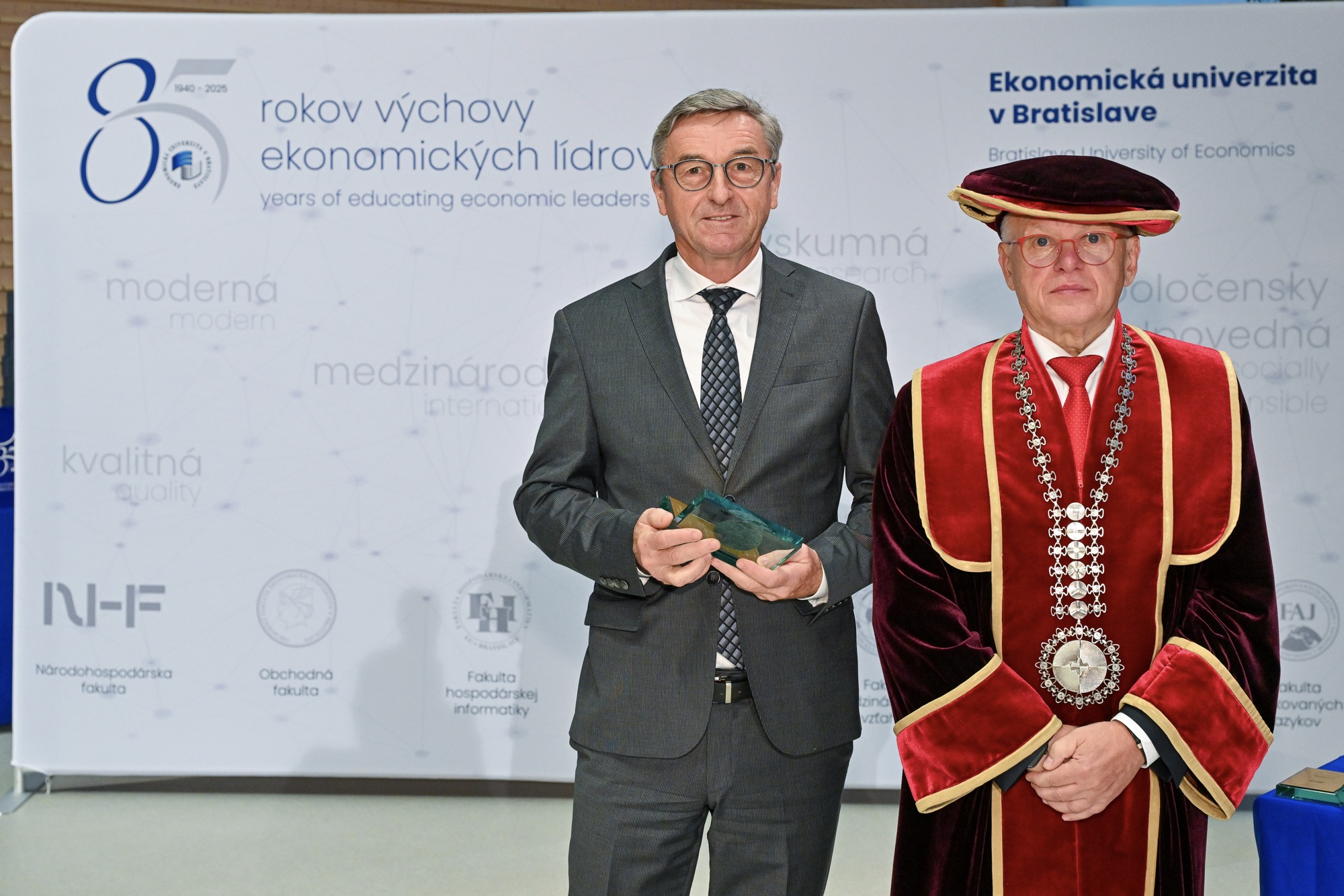 Ocenenia „Za prínos k rozvoju spolupráce s praxou“ pri príležitosti 85. výročia Ekonomickej univerzity v Bratislave