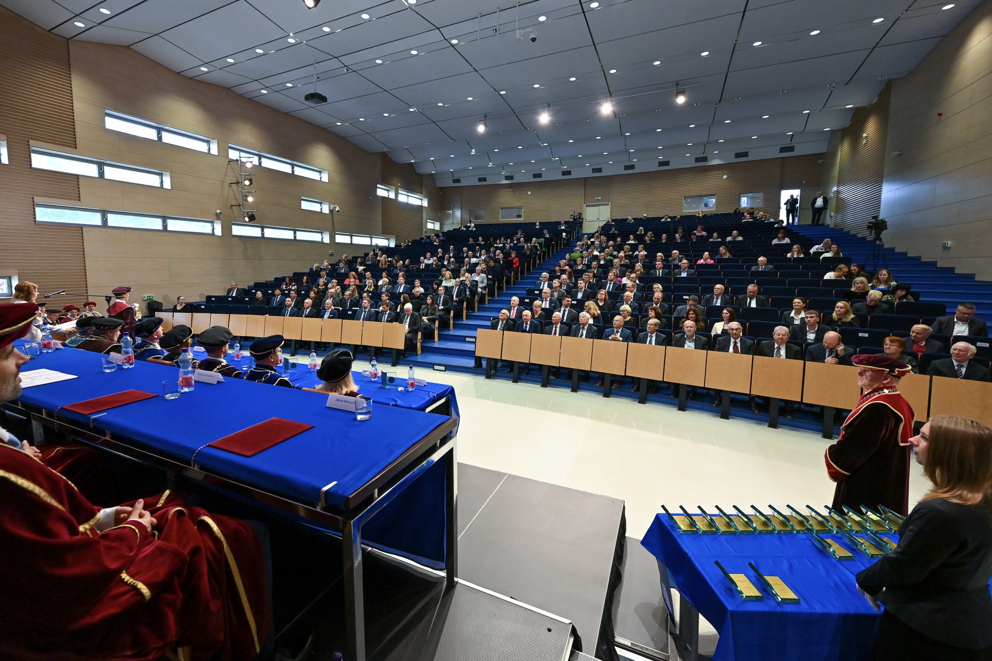 Ocenenia „Za prínos k rozvoju spolupráce s praxou“ pri príležitosti 85. výročia Ekonomickej univerzity v Bratislave