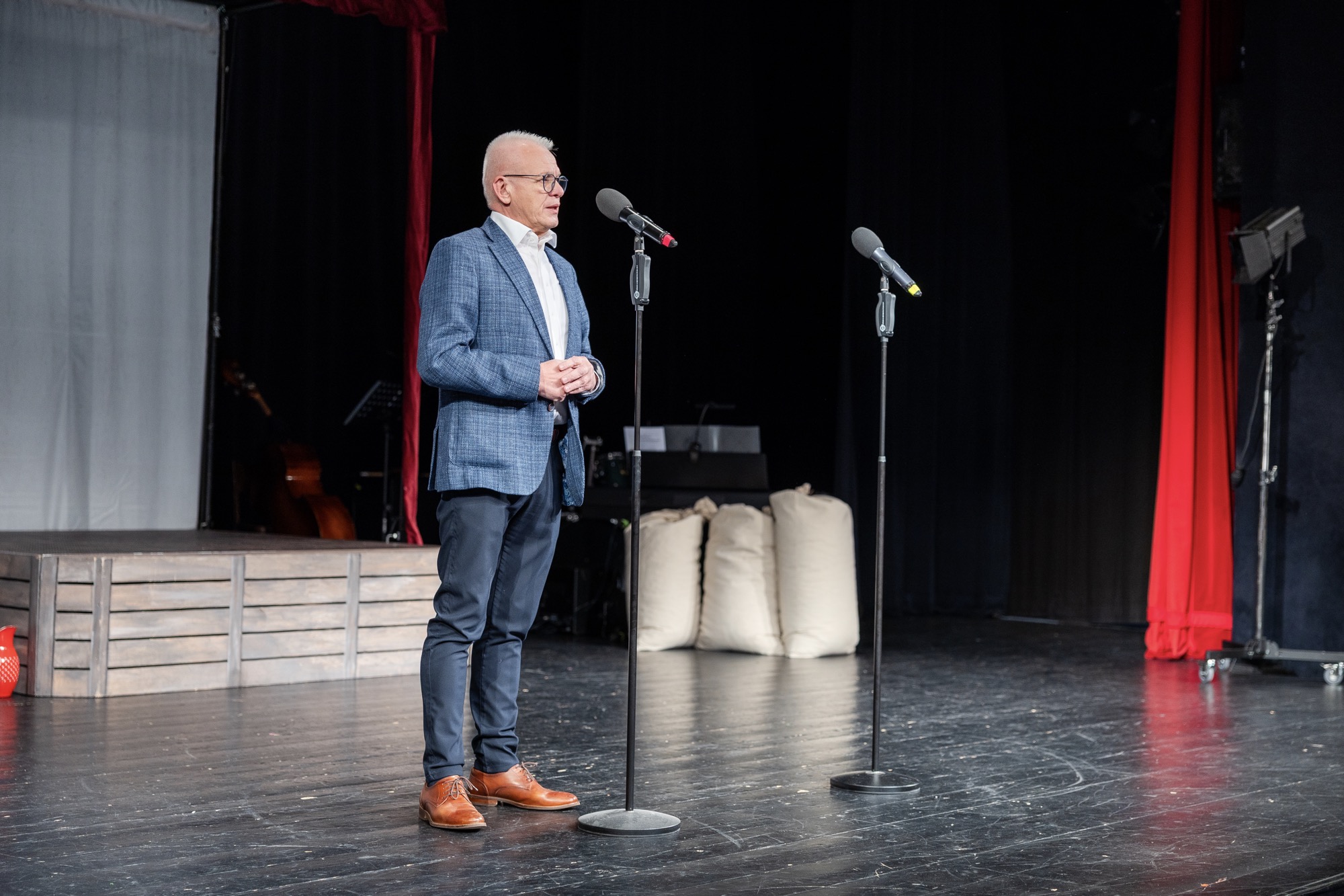 Ekonomická univerzita v Bratislave pokrstila novú publikáciu: 85-ročný príbeh EUBA