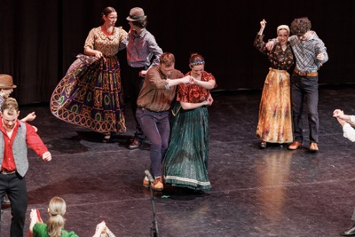 EUBA oslávila 85 rokov tradície folklórom: FS Ekonóm vystúpil v Dome kultúry Zrkadlový háj