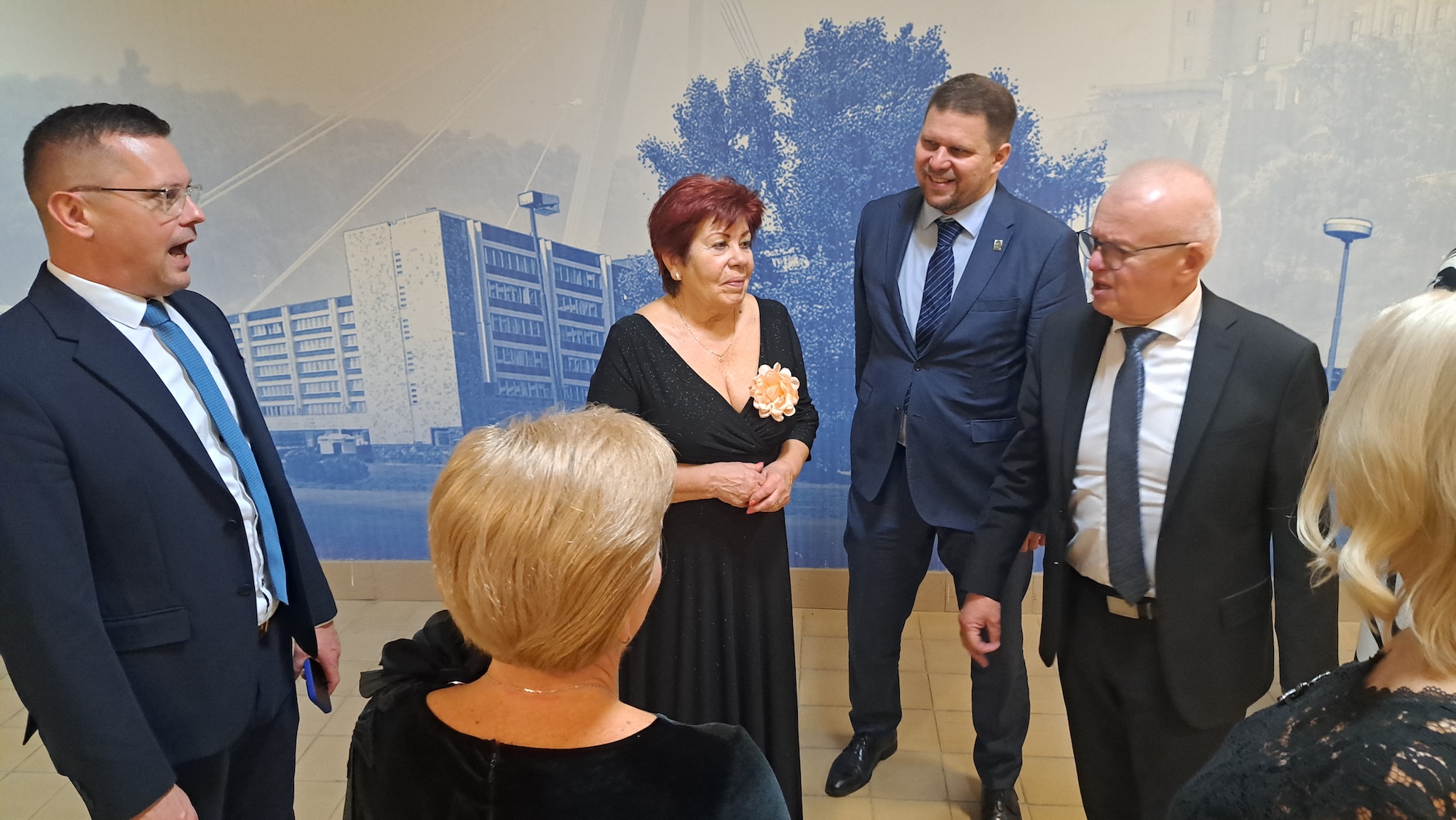 Jubilejný 5. ročník Plesu seniorov EUBA: večer plný radosti, tanca a priateľstva