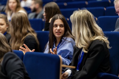 Modelová konferencia 2026 na EUBA: študenti simulovali rokovania OSN o vodnej kríze