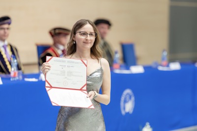 Nová kapitola sa začína. EUBA blahoželá svojim absolventkám a absolventom