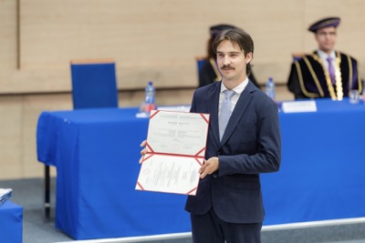 Nová kapitola sa začína. EUBA blahoželá svojim absolventkám a absolventom