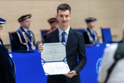 Nová kapitola sa začína. EUBA blahoželá svojim absolventkám a absolventom