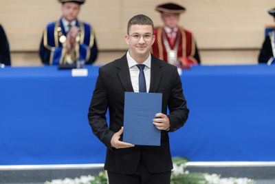 Nová kapitola sa začína. EUBA blahoželá svojim absolventkám a absolventom