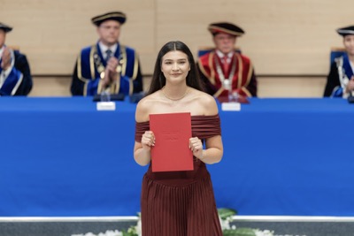 Nová kapitola sa začína. EUBA blahoželá svojim absolventkám a absolventom