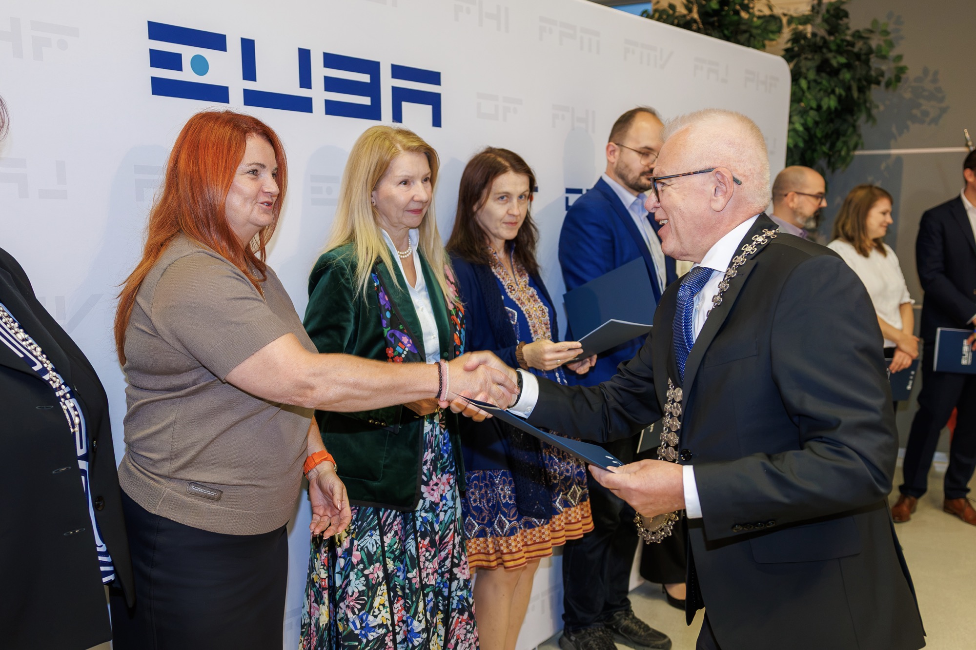Rektor udelil Cenu EU v Bratislave za publikačnú činnosť, Cenu rektora EU v Bratislave za pedagogickú činnosť a Cenu rektora EU v Bratislave za ŠVOČ