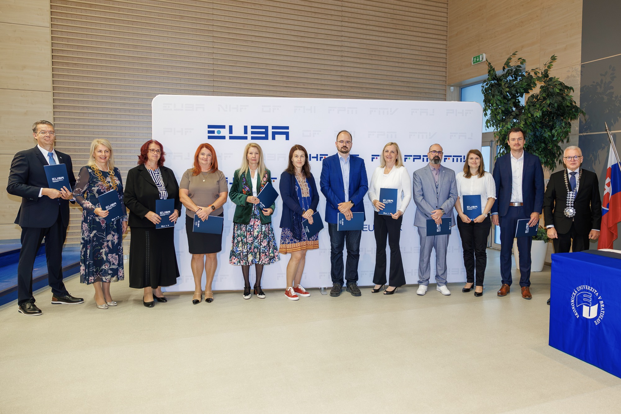 Rektor udelil Cenu EU v Bratislave za publikačnú činnosť, Cenu rektora EU v Bratislave za pedagogickú činnosť a Cenu rektora EU v Bratislave za ŠVOČ