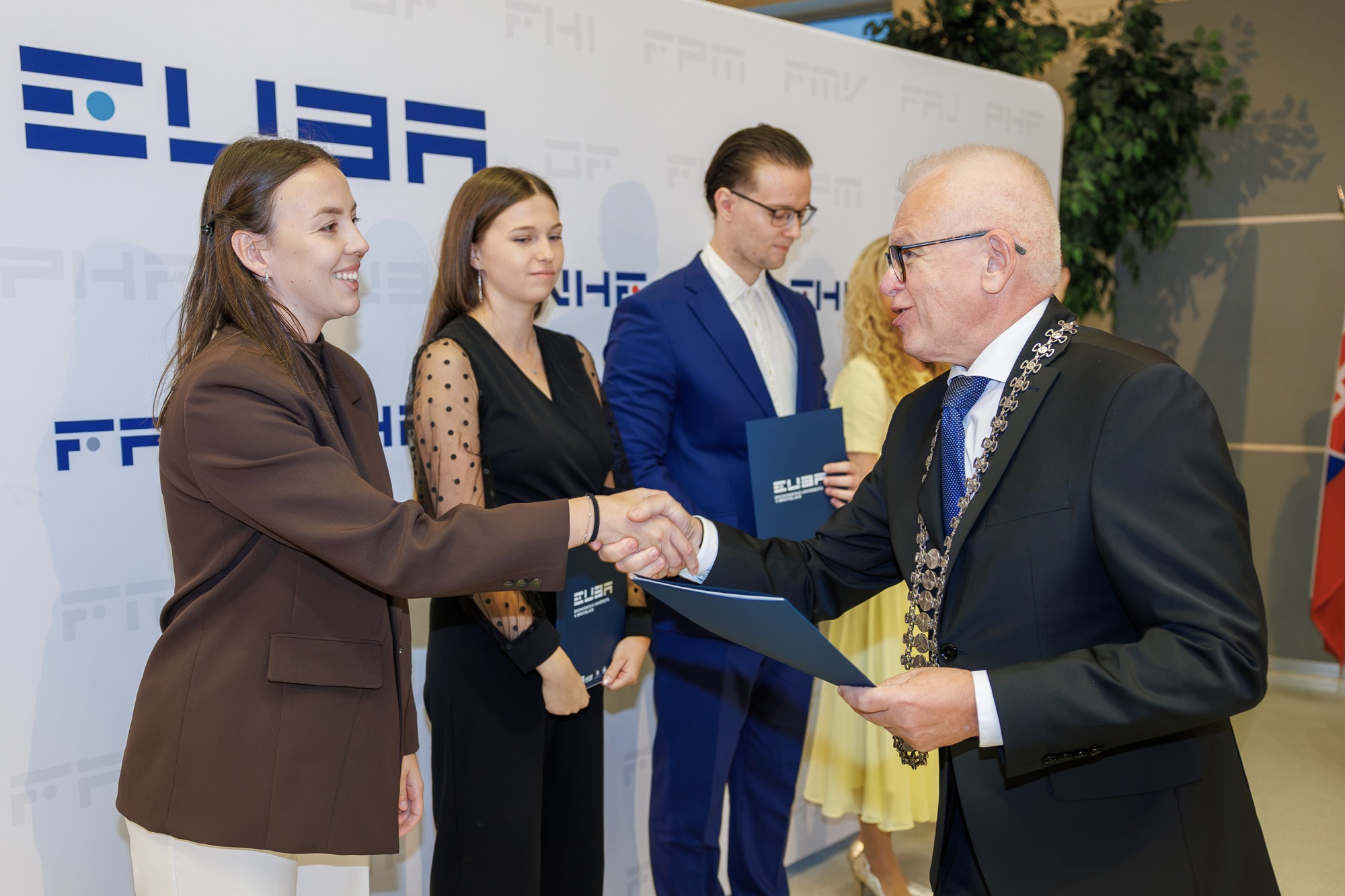 Rektor udelil Cenu EU v Bratislave za publikačnú činnosť, Cenu rektora EU v Bratislave za pedagogickú činnosť a Cenu rektora EU v Bratislave za ŠVOČ