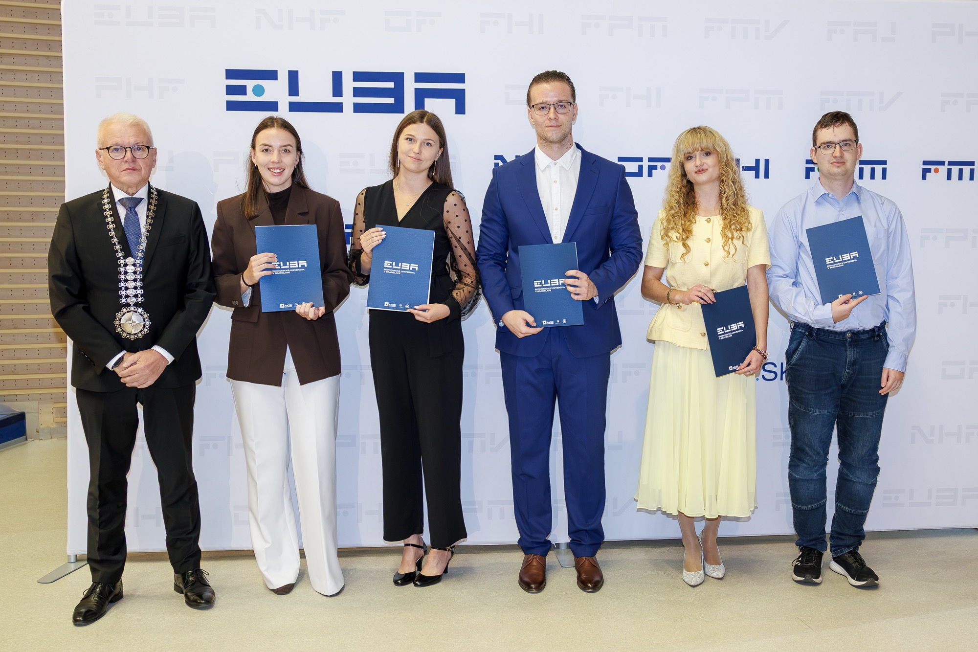 Rektor udelil Cenu EU v Bratislave za publikačnú činnosť, Cenu rektora EU v Bratislave za pedagogickú činnosť a Cenu rektora EU v Bratislave za ŠVOČ