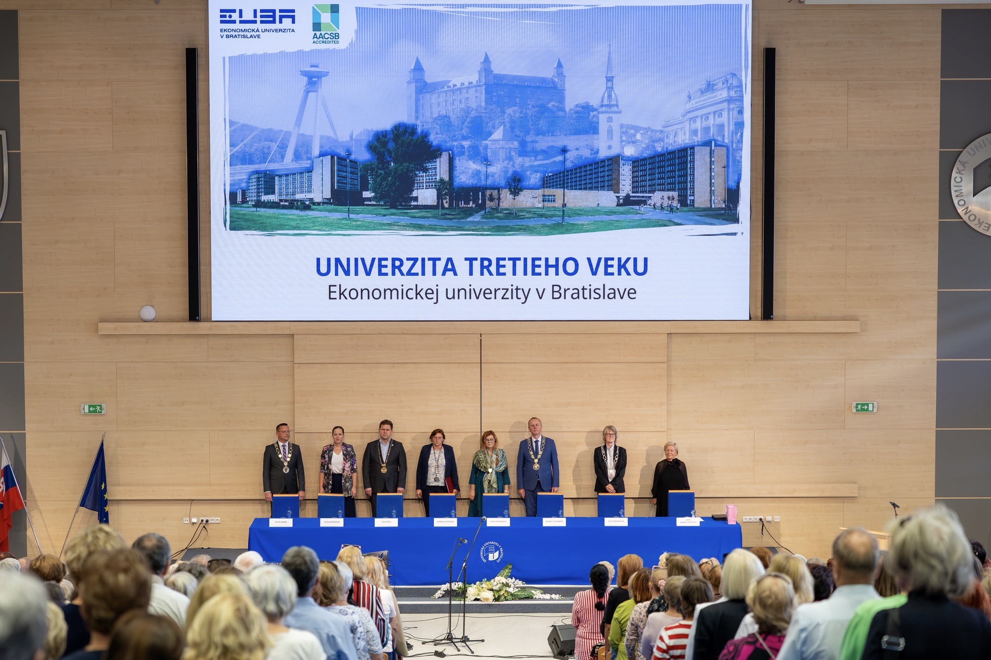 Ekonomická univerzita v Bratislave získala významnú pozíciu v AIUTA, Univerzita tretieho veku otvorila nový akademický rok